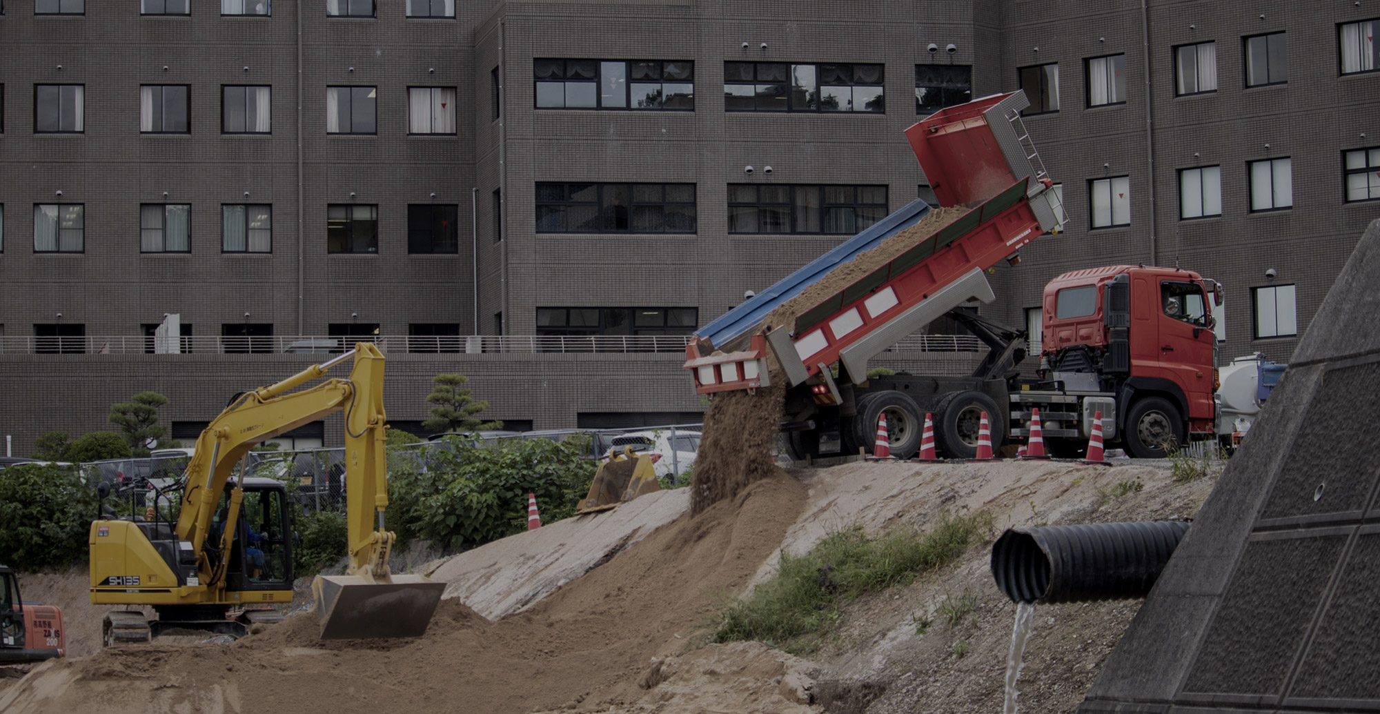 株式会社小野建が経験と信頼で築く、確かな土木の未来。